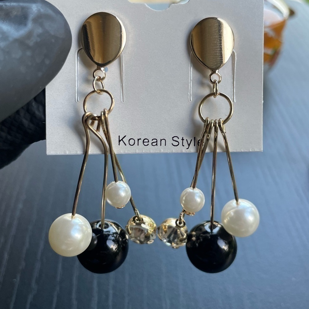 Bar Earrings with Cultured Pearls